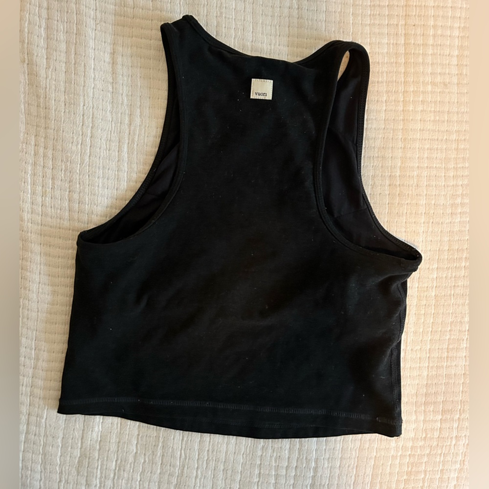 Vuori Black Fitted Crop Tank Top